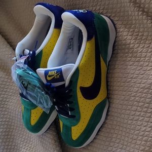 RARE vintage (2003) Brazil (Brasil) Nike Air Zoom FC shoes, BRAND NEW IN BOX!!!